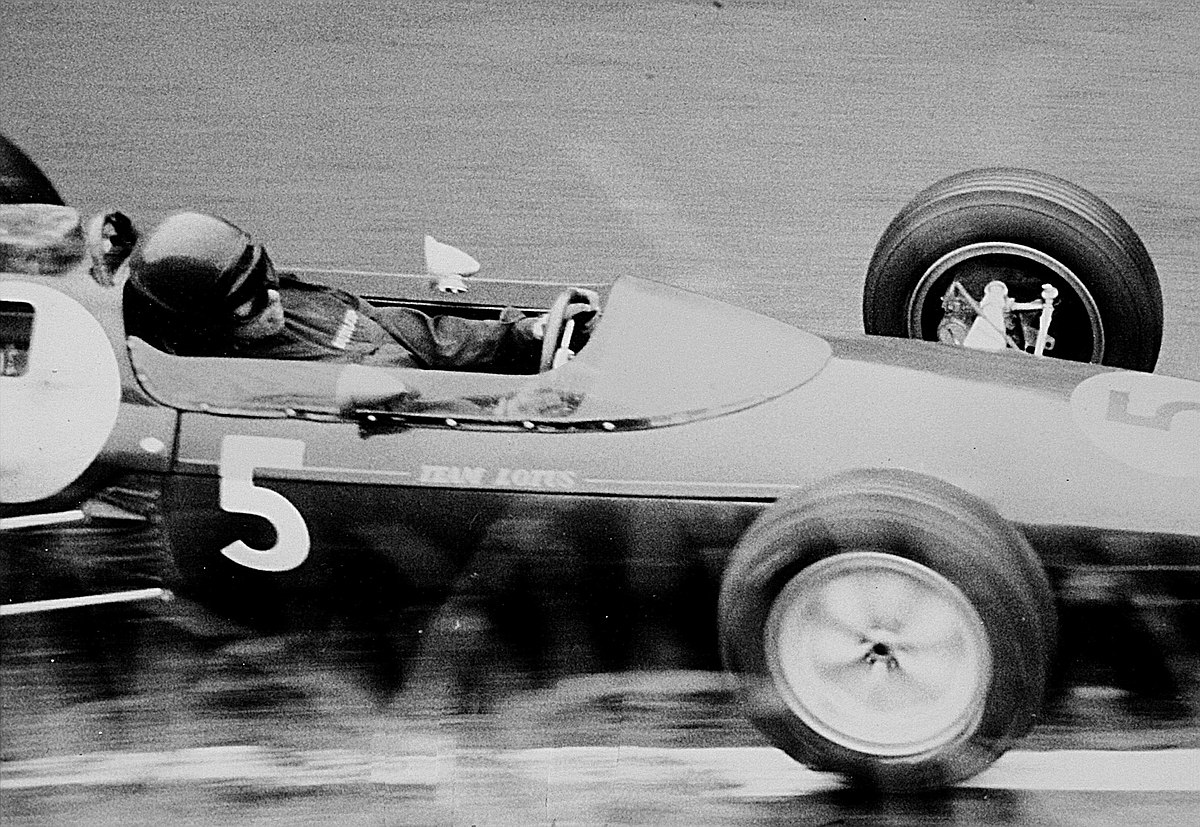 La Révolution Horizontale : Comment la Lotus Type 25 à changé la façon de s’asseoir dans une monoplace.